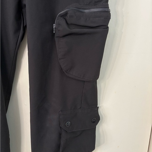 Men's Aeropostale Black Cargo Pants - Picture 2 of 7